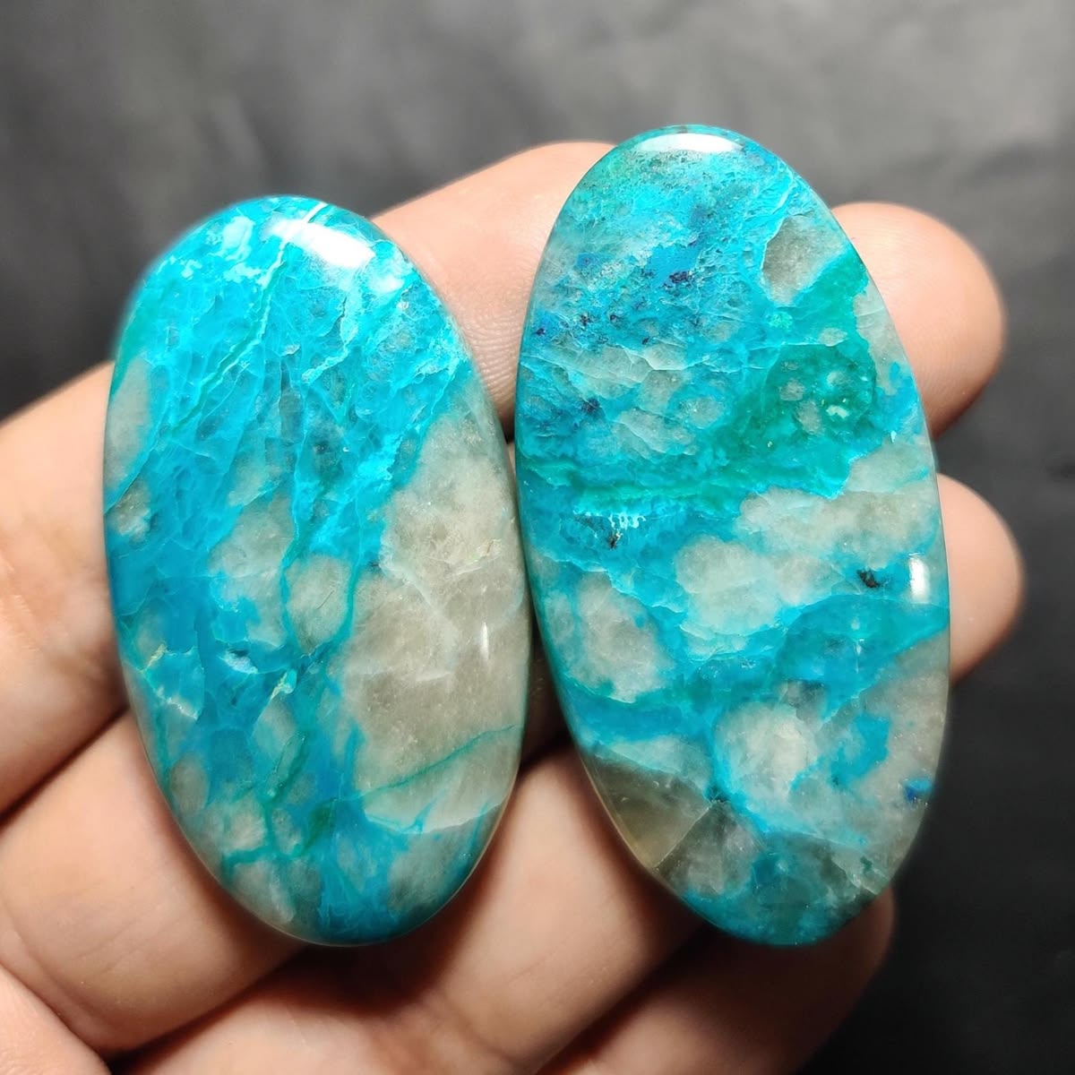 Quantum Quattro Palm Stone